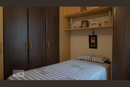 Casa à venda com 192m², 4 quartos e 3 vagas Casa à venda com 192m², 4 quartos e 3 vagasQuarto