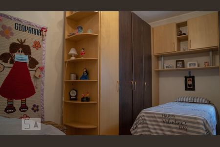 Casa à venda com 192m², 4 quartos e 3 vagas Casa à venda com 192m², 4 quartos e 3 vagasQuarto