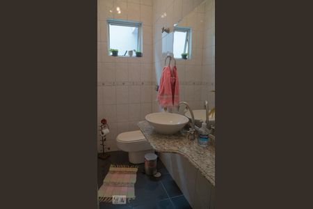 Casa à venda com 192m², 4 quartos e 3 vagas Casa à venda com 192m², 4 quartos e 3 vagasLavabo