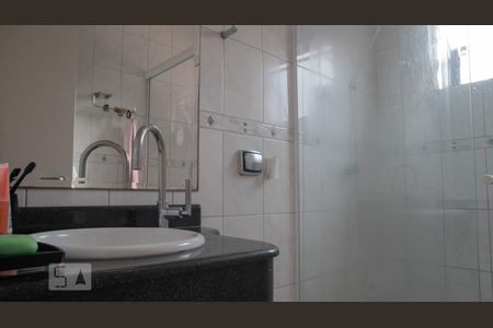 Casa à venda com 192m², 4 quartos e 3 vagas Casa à venda com 192m², 4 quartos e 3 vagasBanheiro Suite 2