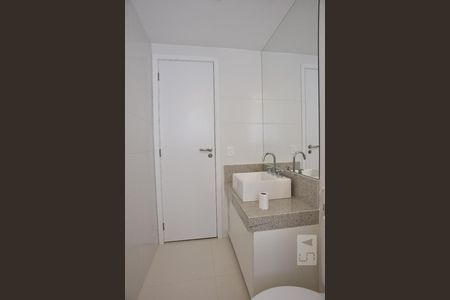 Apartamento à venda com 107m², 2 quartos e 1 vagaBanheiro da Suíte 1