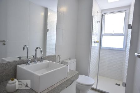 Apartamento à venda com 107m², 2 quartos e 1 vagaBanheiro da Suíte 1