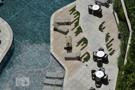 Apartamento à venda com 107m², 2 quartos e 1 vagaÁrea comum - Piscina