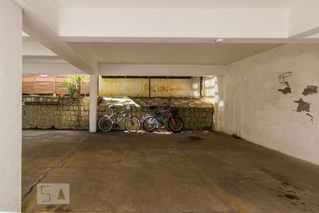 Apartamento para alugar com 140m², 2 quartos e 1 vaga Apartamento para alugar com 140m², 2 quartos e 1 vagaGaragem