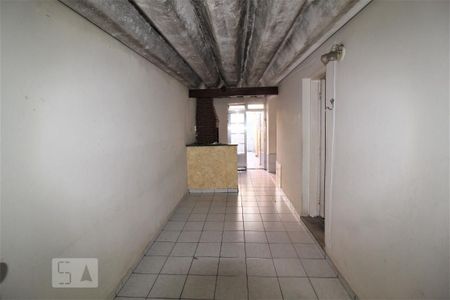 Casa à venda com 160m², 3 quartos e 2 vagasCorredor lateral