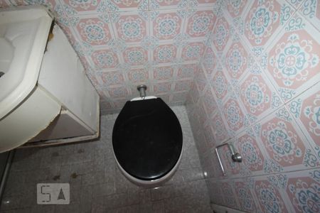 Casa à venda com 160m², 3 quartos e 2 vagasBanheiro 2 social