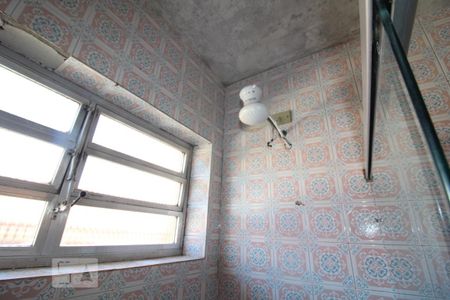 Casa à venda com 160m², 3 quartos e 2 vagasBanheiro 2 social