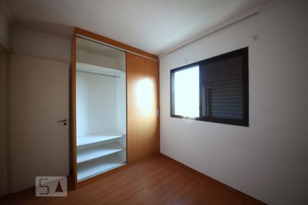 Apartamento à venda com 64m², 2 quartos e 2 vagasQuarto 2