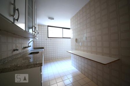 Apartamento à venda com 64m², 2 quartos e 2 vagasCozinha