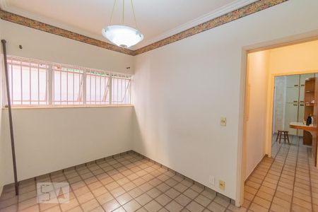 Casa à venda com 480m², 6 quartos e 4 vagas Casa à venda com 480m², 6 quartos e 4 vagasCozinha