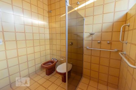 Casa à venda com 480m², 6 quartos e 4 vagas Casa à venda com 480m², 6 quartos e 4 vagasBanheiro da Suíte 3