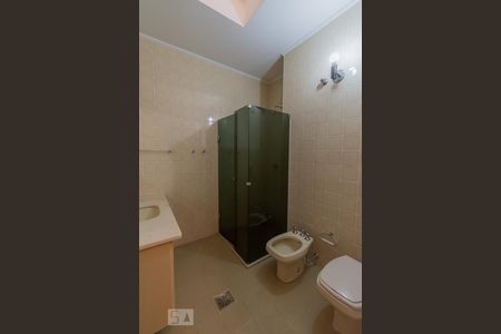 Casa à venda com 480m², 6 quartos e 4 vagas Casa à venda com 480m², 6 quartos e 4 vagasBanheiro da Suíte 2