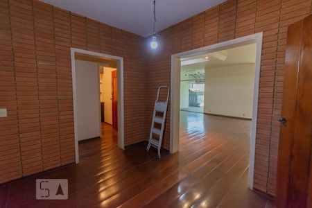 Casa à venda com 480m², 6 quartos e 4 vagas Casa à venda com 480m², 6 quartos e 4 vagasHall de Entrada