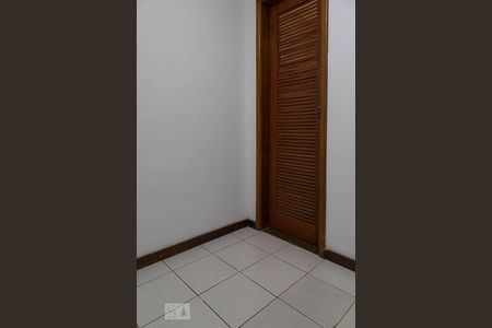 Apartamento à venda com 200m², 2 quartos e 3 vagasQuarto de serviço