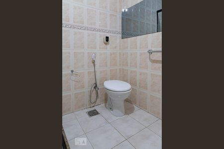 Apartamento à venda com 200m², 2 quartos e 3 vagasBanheiro da suíte 2