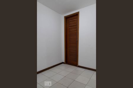 Apartamento à venda com 200m², 2 quartos e 3 vagasQuarto de serviço