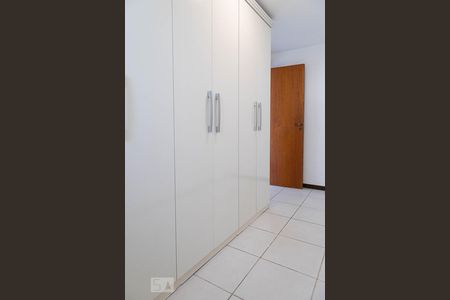 Apartamento à venda com 200m², 2 quartos e 3 vagasCloset