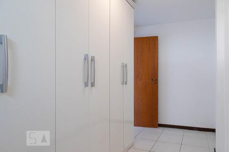 Apartamento à venda com 200m², 2 quartos e 3 vagasCloset