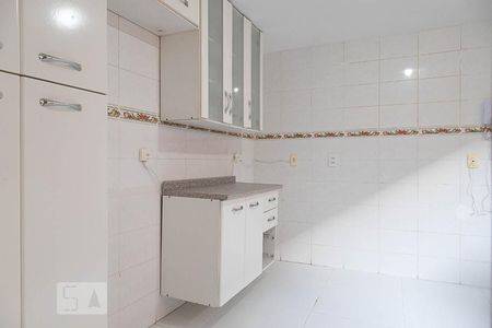 Apartamento à venda com 200m², 2 quartos e 3 vagasCozinha