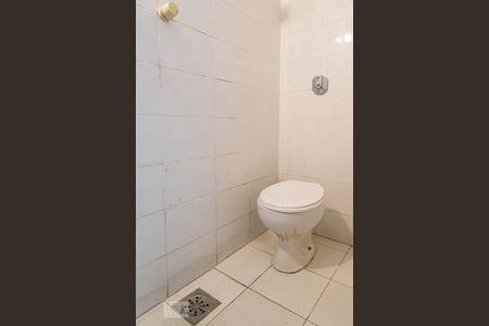 Apartamento à venda com 200m², 2 quartos e 3 vagasBanheiro de serviço