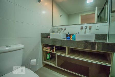 Apartamento à venda com 128m², 3 quartos e 2 vagasBanheiro