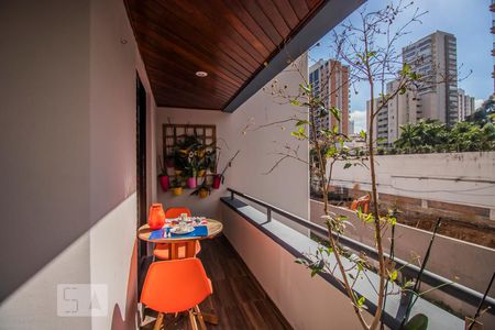 Apartamento à venda com 128m², 3 quartos e 2 vagasVaranda da Suíte