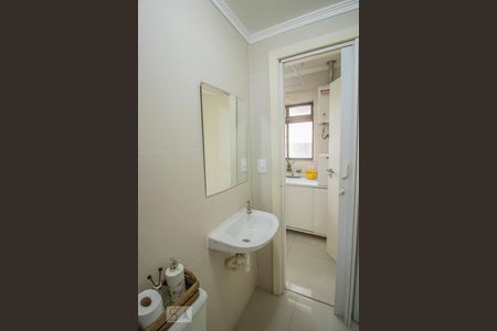 Apartamento à venda com 128m², 3 quartos e 2 vagasBanheiro de Serviço