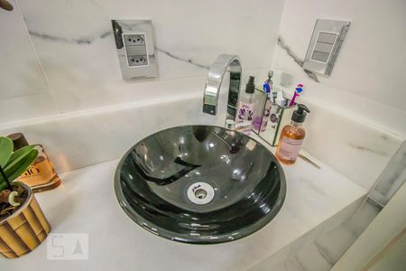 Apartamento à venda com 128m², 3 quartos e 2 vagasBanheiro da Suíte