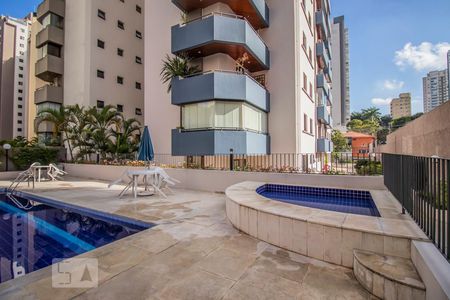 Apartamento à venda com 128m², 3 quartos e 2 vagasÁrea Comum - Piscina