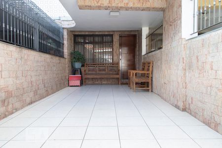 Casa à venda com 200m², 4 quartos e 2 vagas Casa à venda com 200m², 4 quartos e 2 vagasGARAGEM