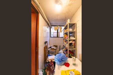 Casa à venda com 230m², 4 quartos e 2 vagasÁrea de Serviço