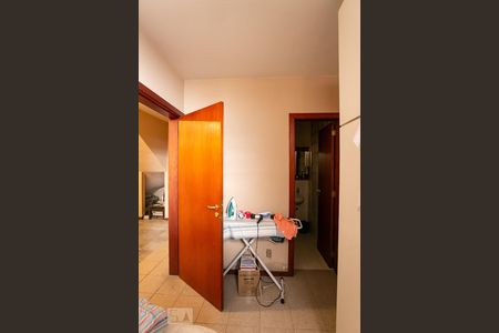 Casa à venda com 230m², 4 quartos e 2 vagasQuarto de Serviço