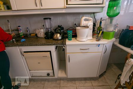 Casa à venda com 230m², 4 quartos e 2 vagasDetalhe