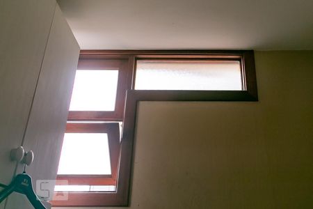 Casa à venda com 230m², 4 quartos e 2 vagasDetalhe