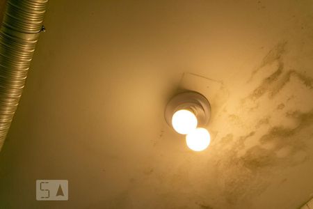 Casa à venda com 230m², 4 quartos e 2 vagasDetalhe