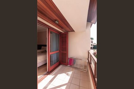 Casa à venda com 230m², 4 quartos e 2 vagasSacada