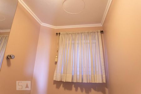 Casa à venda com 230m², 4 quartos e 2 vagasDetalhe