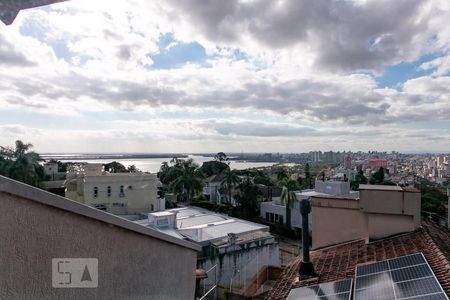 Casa à venda com 230m², 4 quartos e 2 vagasVista