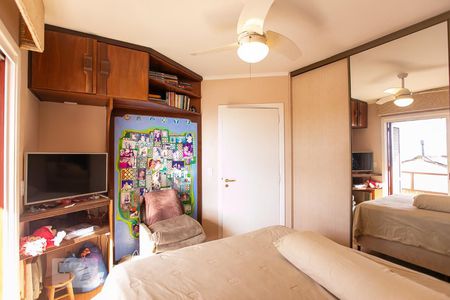 Casa à venda com 230m², 4 quartos e 2 vagasSuíte