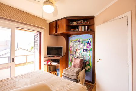 Casa à venda com 230m², 4 quartos e 2 vagasSuíte