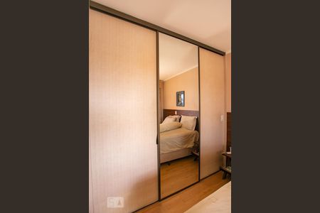 Casa à venda com 230m², 4 quartos e 2 vagasDetalhe