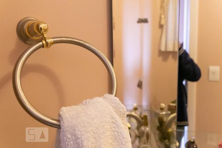 Casa à venda com 230m², 4 quartos e 2 vagasDetalhe