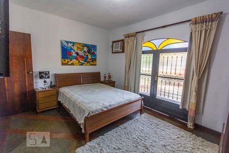 Casa à venda com 189m², 3 quartos e 3 vagas Casa à venda com 189m², 3 quartos e 3 vagasSuíte