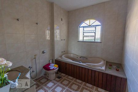Casa à venda com 189m², 3 quartos e 3 vagas Casa à venda com 189m², 3 quartos e 3 vagasBanheiro da Suíte