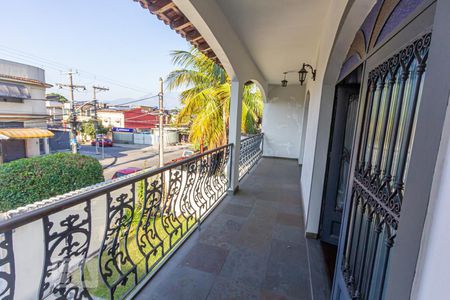 Casa à venda com 189m², 3 quartos e 3 vagas Casa à venda com 189m², 3 quartos e 3 vagasVaranda da Suíte