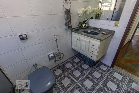 Casa à venda com 189m², 3 quartos e 3 vagas Casa à venda com 189m², 3 quartos e 3 vagasBanheiro Social 1