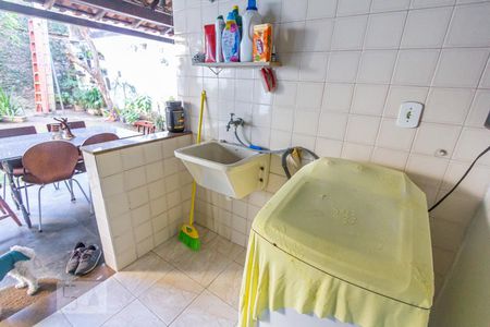 Casa à venda com 189m², 3 quartos e 3 vagas Casa à venda com 189m², 3 quartos e 3 vagasÁrea de Serviço