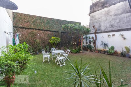 Casa à venda com 189m², 3 quartos e 3 vagas Casa à venda com 189m², 3 quartos e 3 vagasQuintal