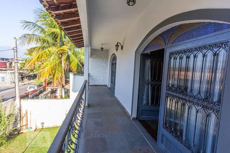 Casa à venda com 189m², 3 quartos e 3 vagas Casa à venda com 189m², 3 quartos e 3 vagasVaranda da Suíte