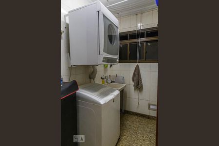 Apartamento à venda com 115m², 3 quartos e 2 vagas Apartamento à venda com 115m², 3 quartos e 2 vagasÁrea de Serviço